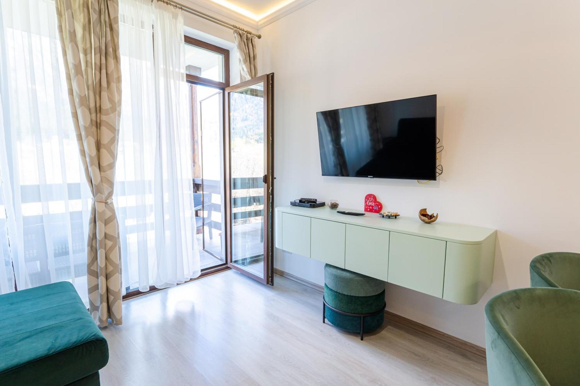 Cross Caraiman View 1 Apartment Busteni Bagian luar foto
